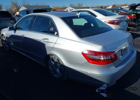 2010 Mercedes-Benz E 550 4Matic from USA, damaged, VIN WDDHF9AB2AA141689